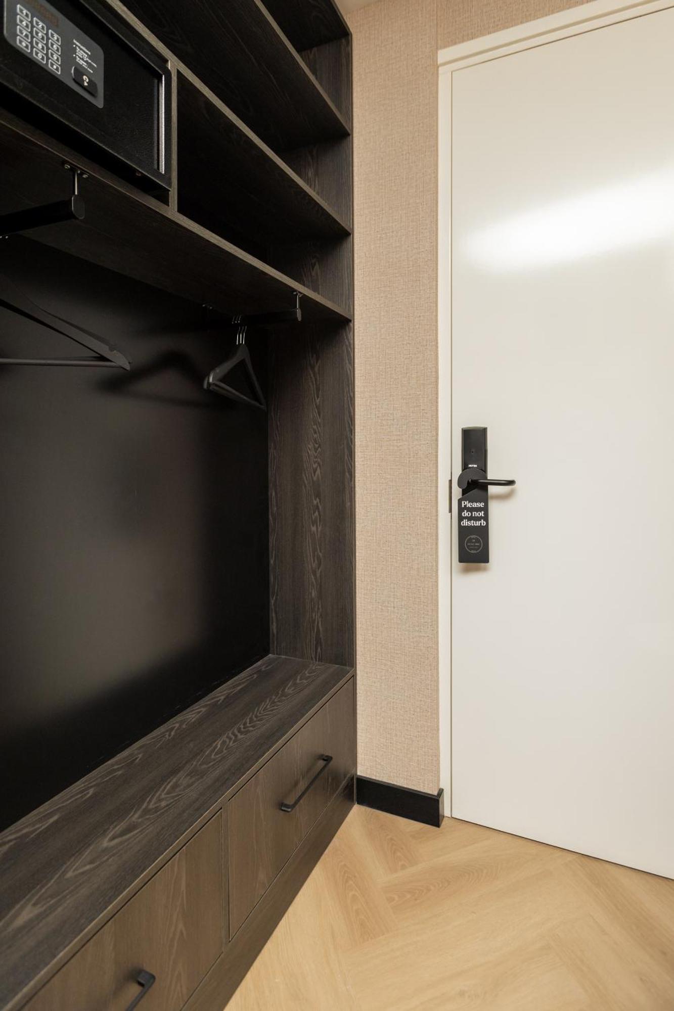 Hotel Twenty-Three Amsterdam Airport ﾎｰﾌﾄﾞﾛｰﾌﾟ エクステリア 写真