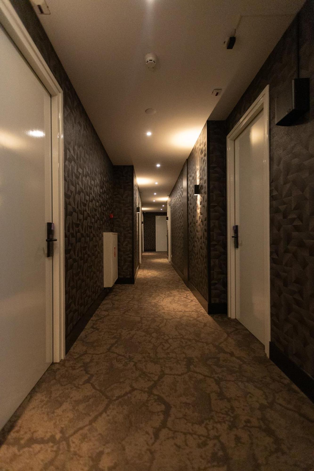 Hotel Twenty-Three Amsterdam Airport ﾎｰﾌﾄﾞﾛｰﾌﾟ エクステリア 写真