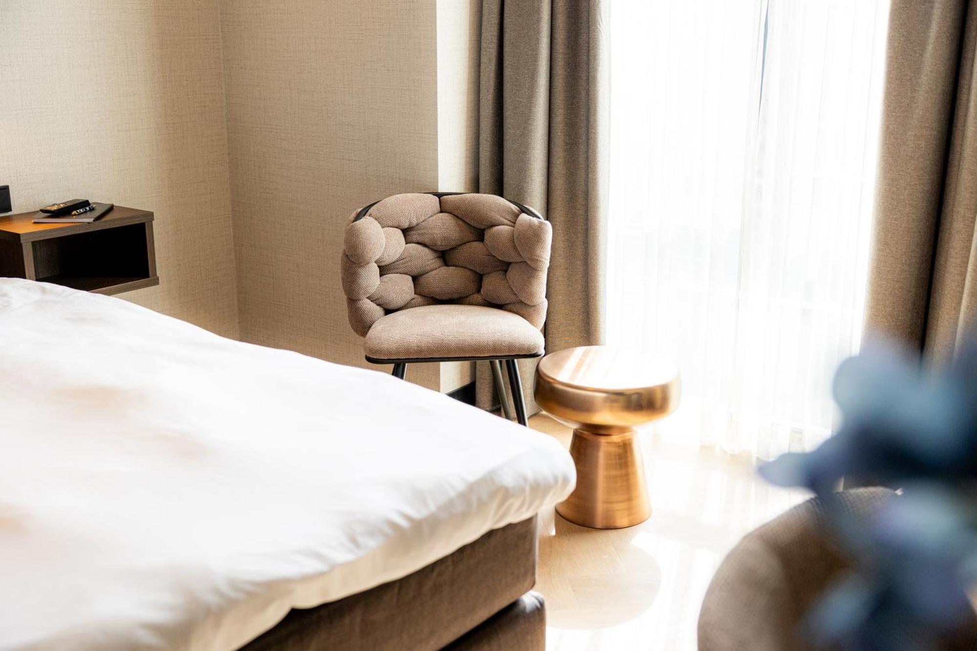 Hotel Twenty-Three Amsterdam Airport ﾎｰﾌﾄﾞﾛｰﾌﾟ エクステリア 写真
