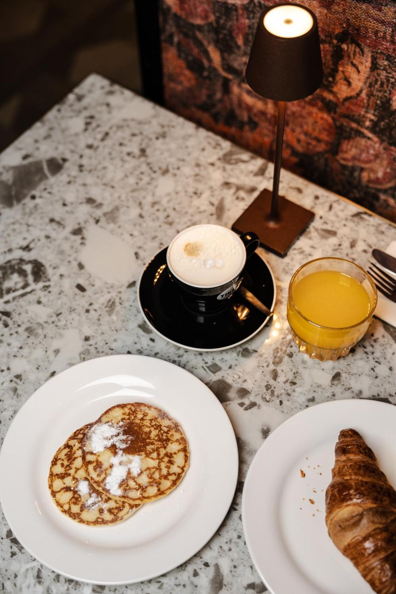 Hotel Twenty-Three Amsterdam Airport ﾎｰﾌﾄﾞﾛｰﾌﾟ エクステリア 写真