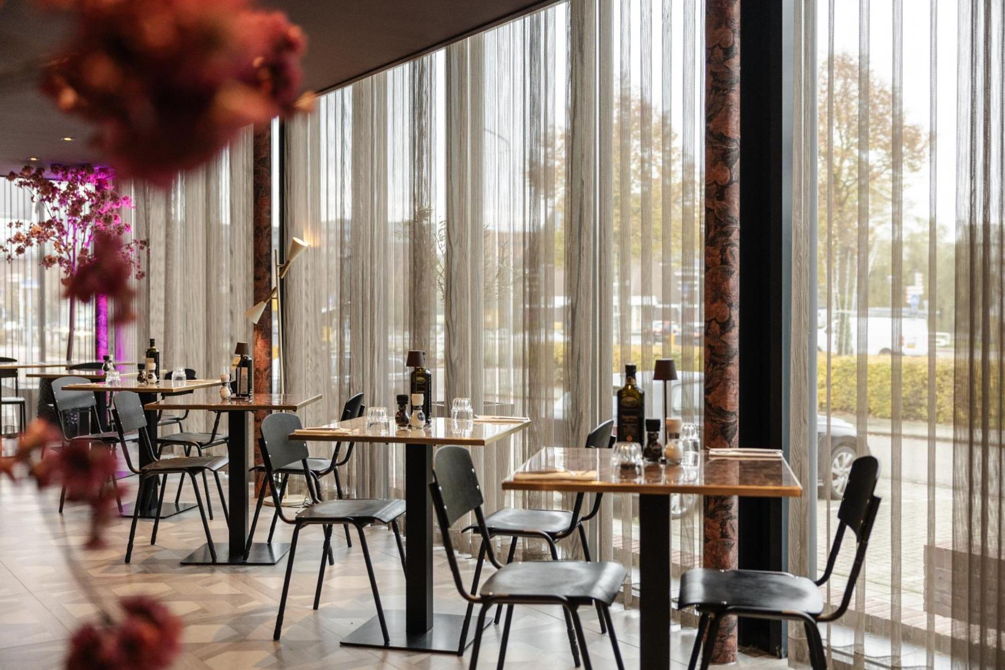 Hotel Twenty-Three Amsterdam Airport ﾎｰﾌﾄﾞﾛｰﾌﾟ エクステリア 写真